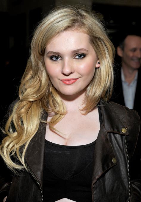 Abigail Breslin on posing topless: Im almost 18